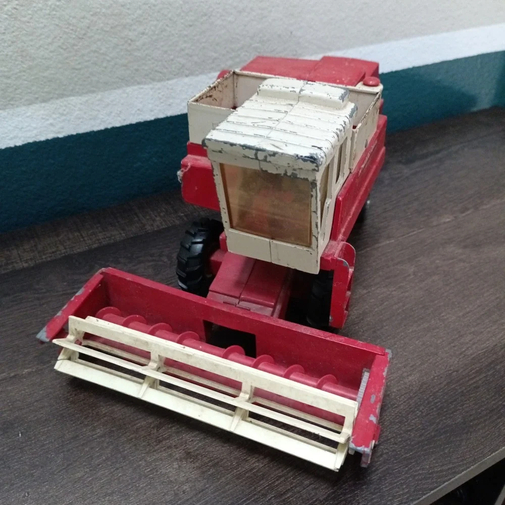 Vintage Ertl International Harvester 915 Hydrostatic Combine 1/20 Diecast USA